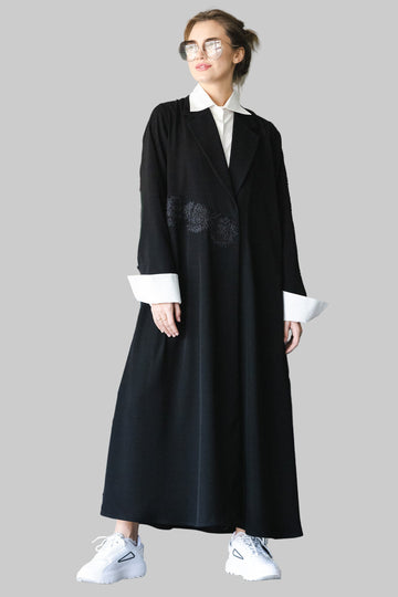 Embroided Dentelle  Crepe Close Abaya