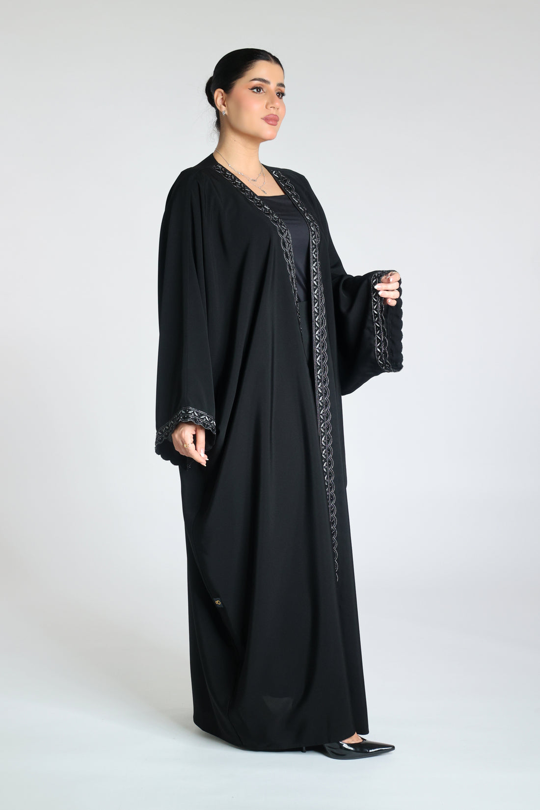 Soalon Bisht Abaya with Handwork