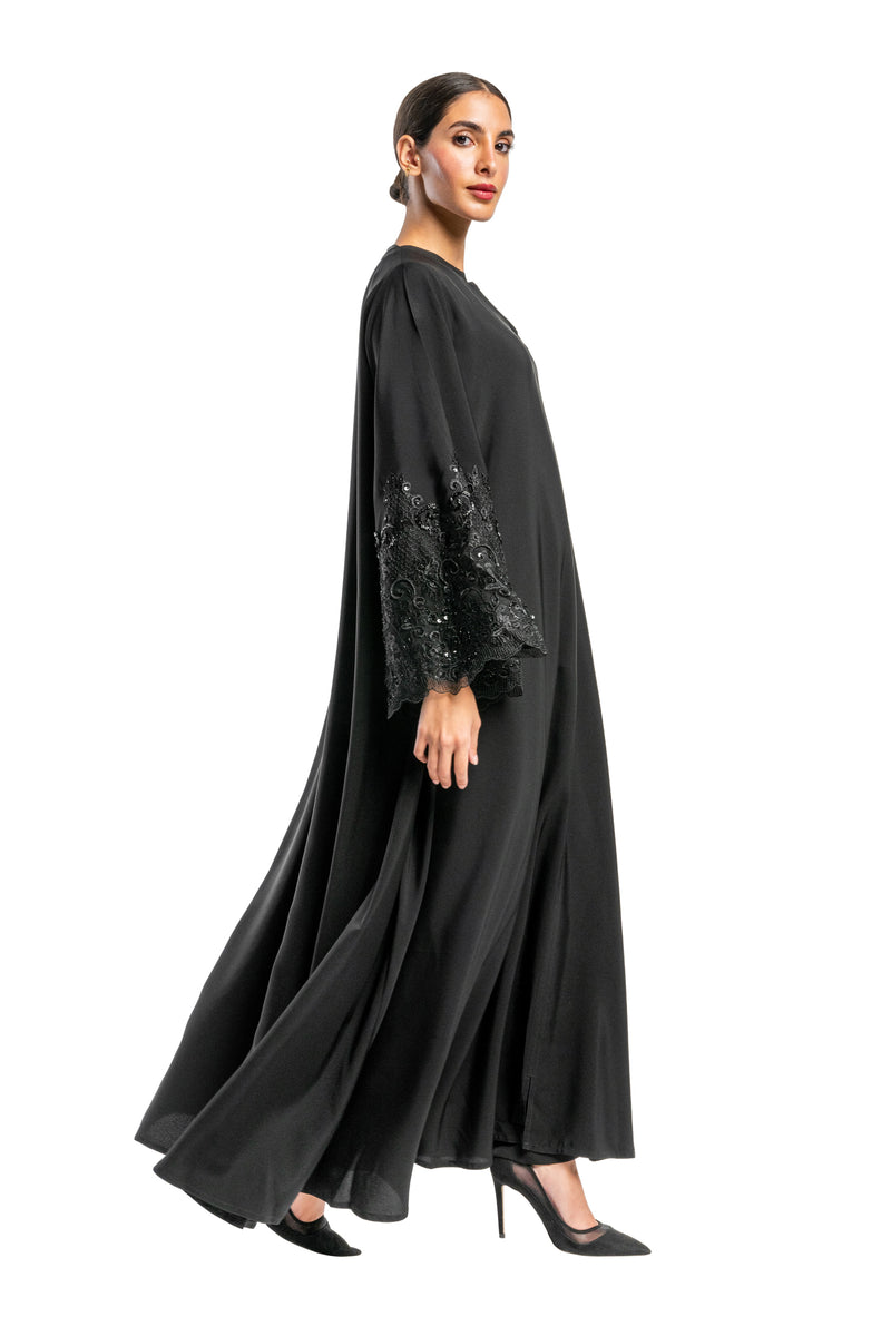 BLACK EMBROIDERY SLEEVE CLOSE SOALON ABAYA.