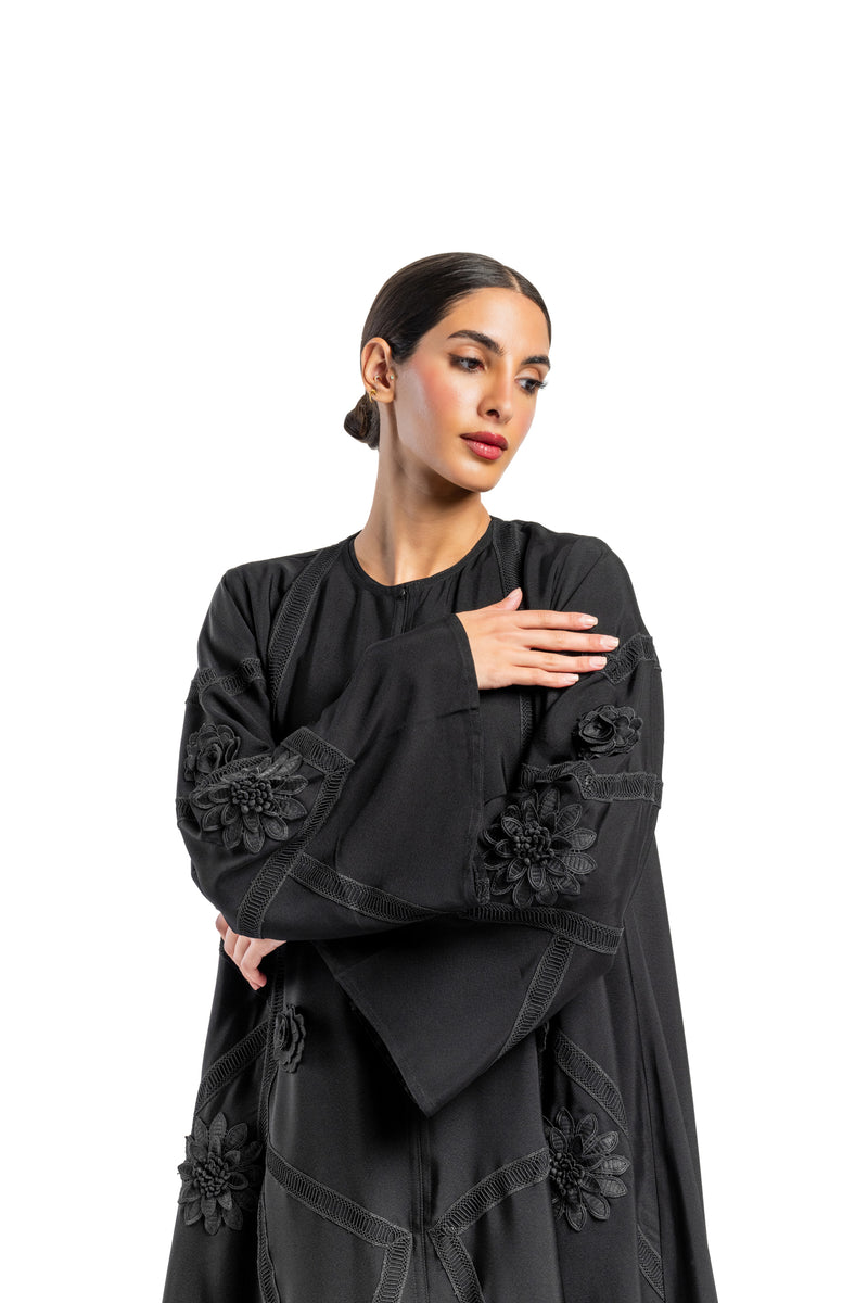 BLACK  EMBROIDERED SOALON CLOSE ABAYA.