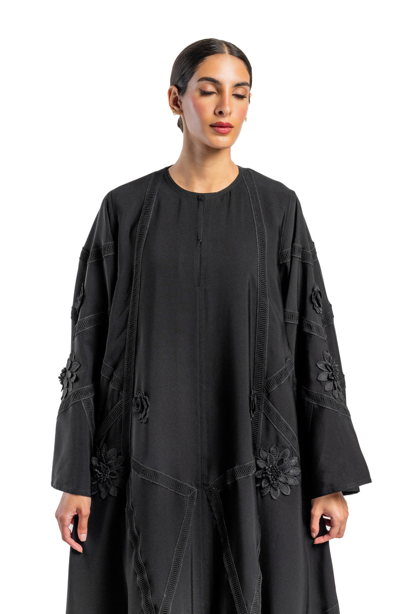 BLACK  EMBROIDERED SOALON CLOSE ABAYA.