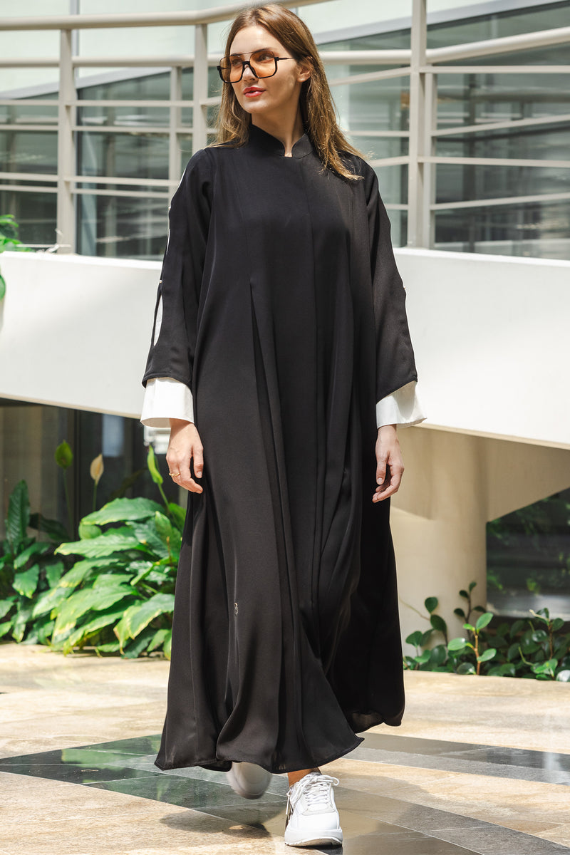 BLACK TRENDY  SLEEVES YASAMIN CLOSE ABAYA.