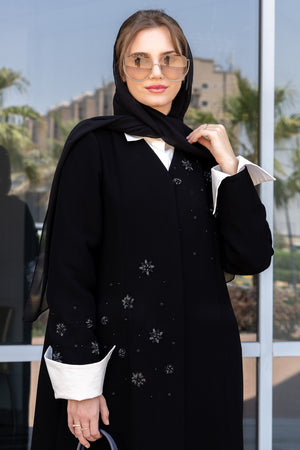 BLACK HAND EMBROIDREEY ROSE CLOSE ABAYA