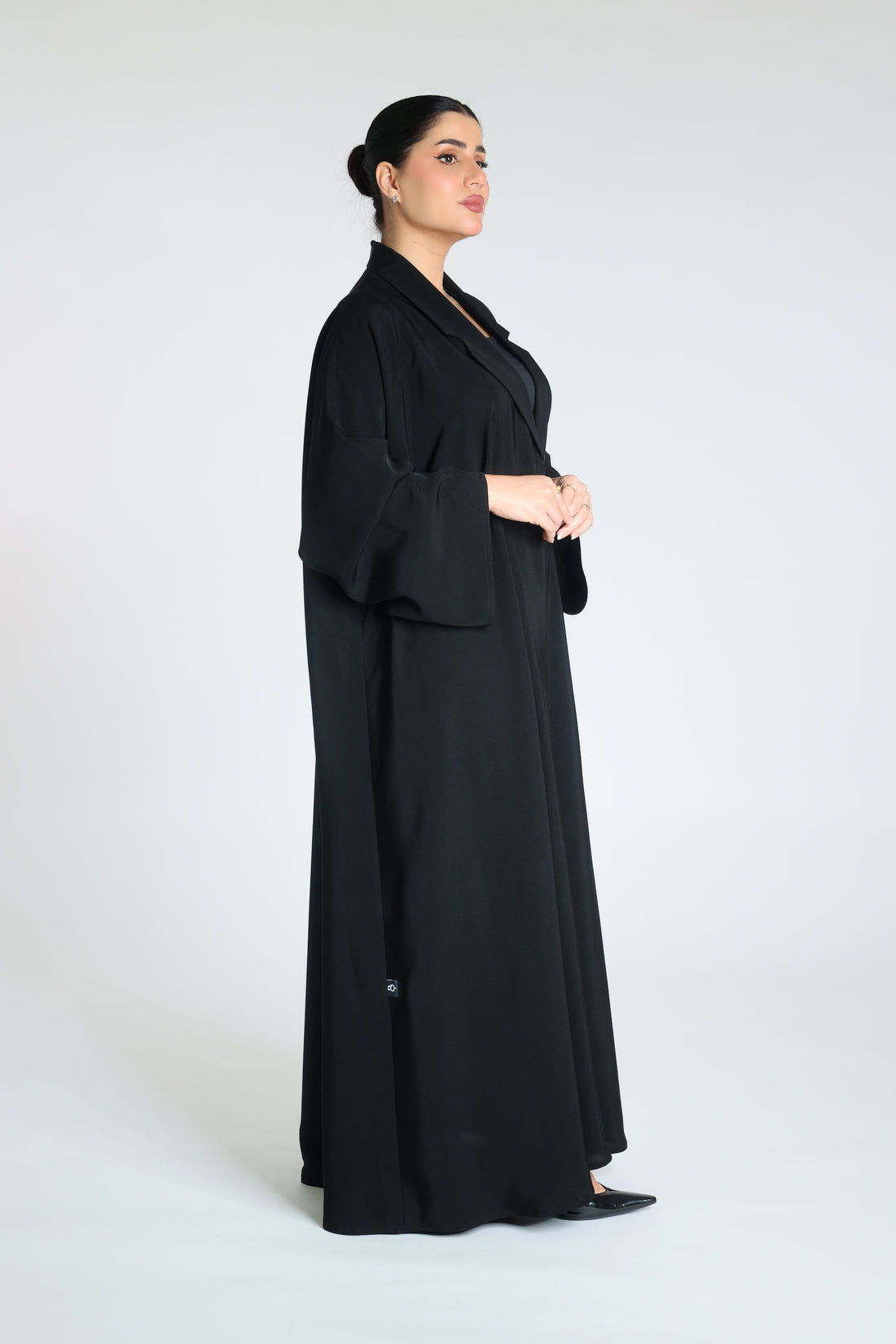 Emirati Soalon Abaya