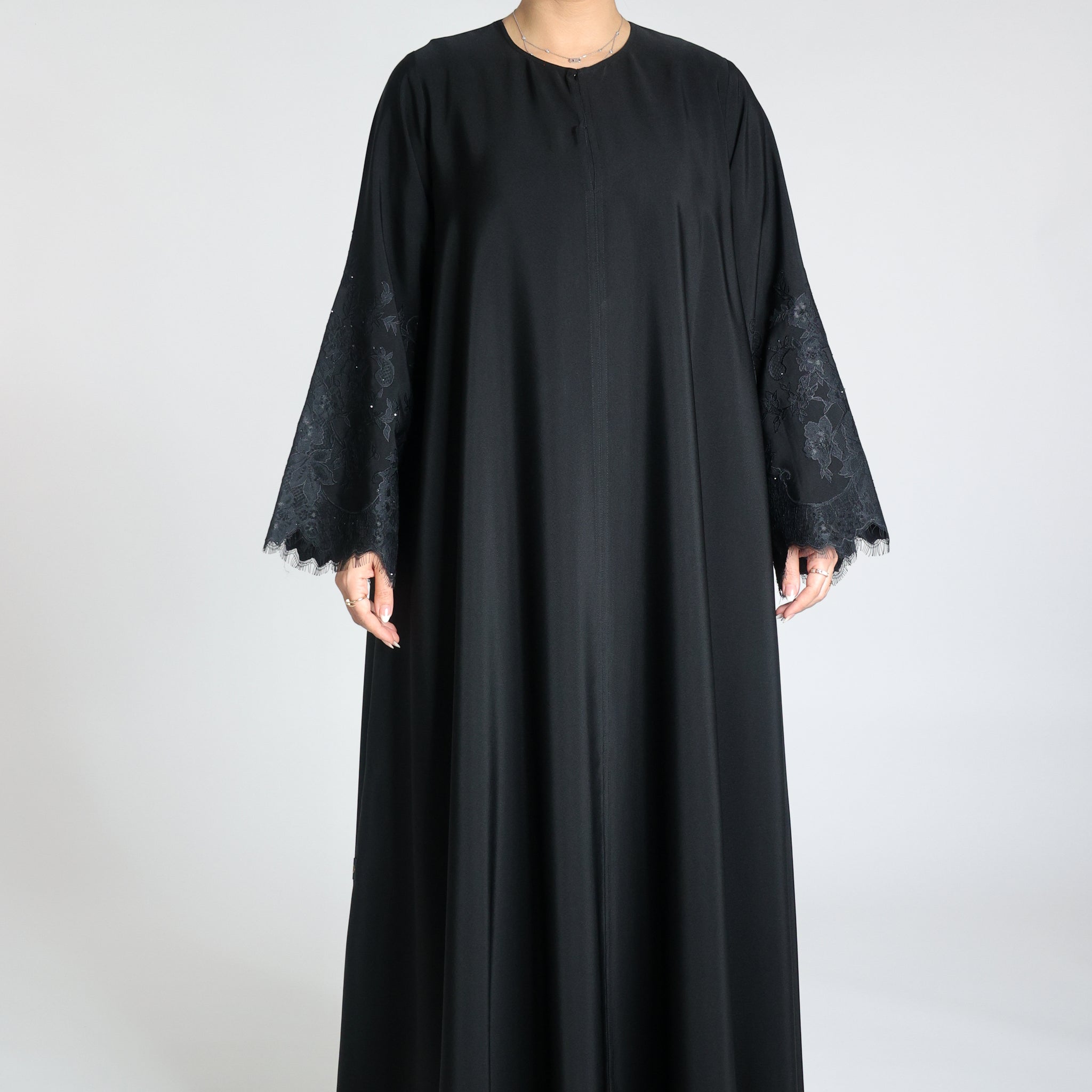 Soalon Abaya with Lace, Closed
